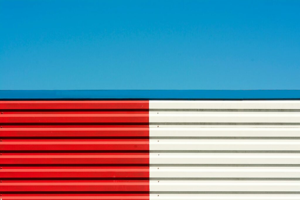 Vinyl batten strips for simple and effective construction