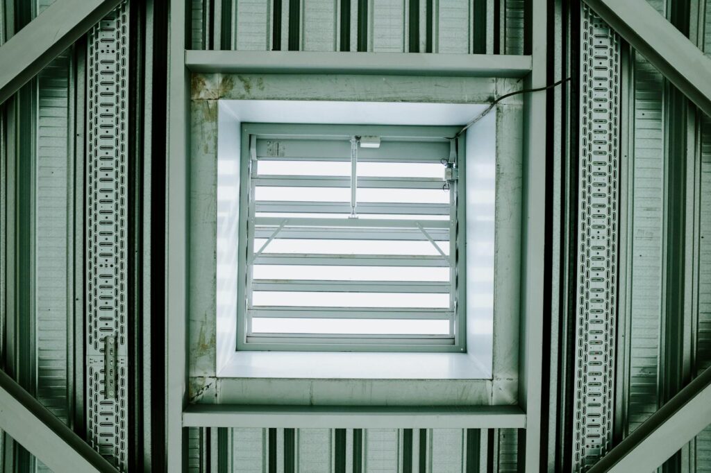 Why builders choose stainless steel l-channel for durability