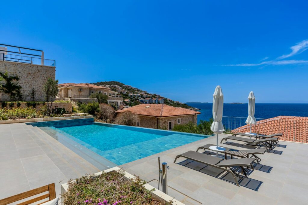 Luxury Villa Rentals Top Destinations for Exclusive Private Stays